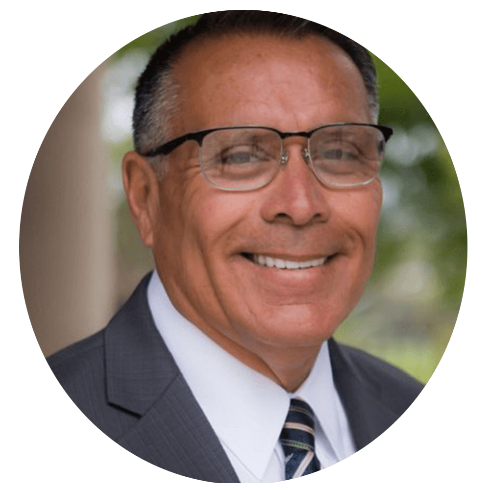 Steven Mora Headshot